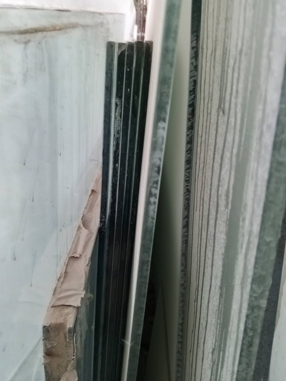 السلام عليكم جام للبيع العنوان نجف ***********
