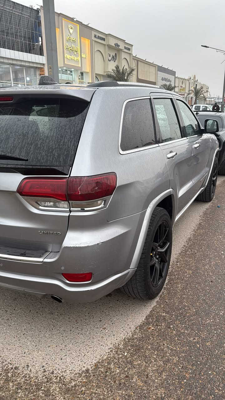 معلايه 15 معلايه 17 جيب للبيع معوقين منتهي وماشي معاملته فول فول كراند شيروكي حاده قطعتين بدون دواخل ماشيه 60 الف حقيقي سعر 165


**إذا كنت صاحب هذا الإعلان وتريد حذفه لأي سبب، رجاءا أرسل رسالة إلى الدعم الفني**