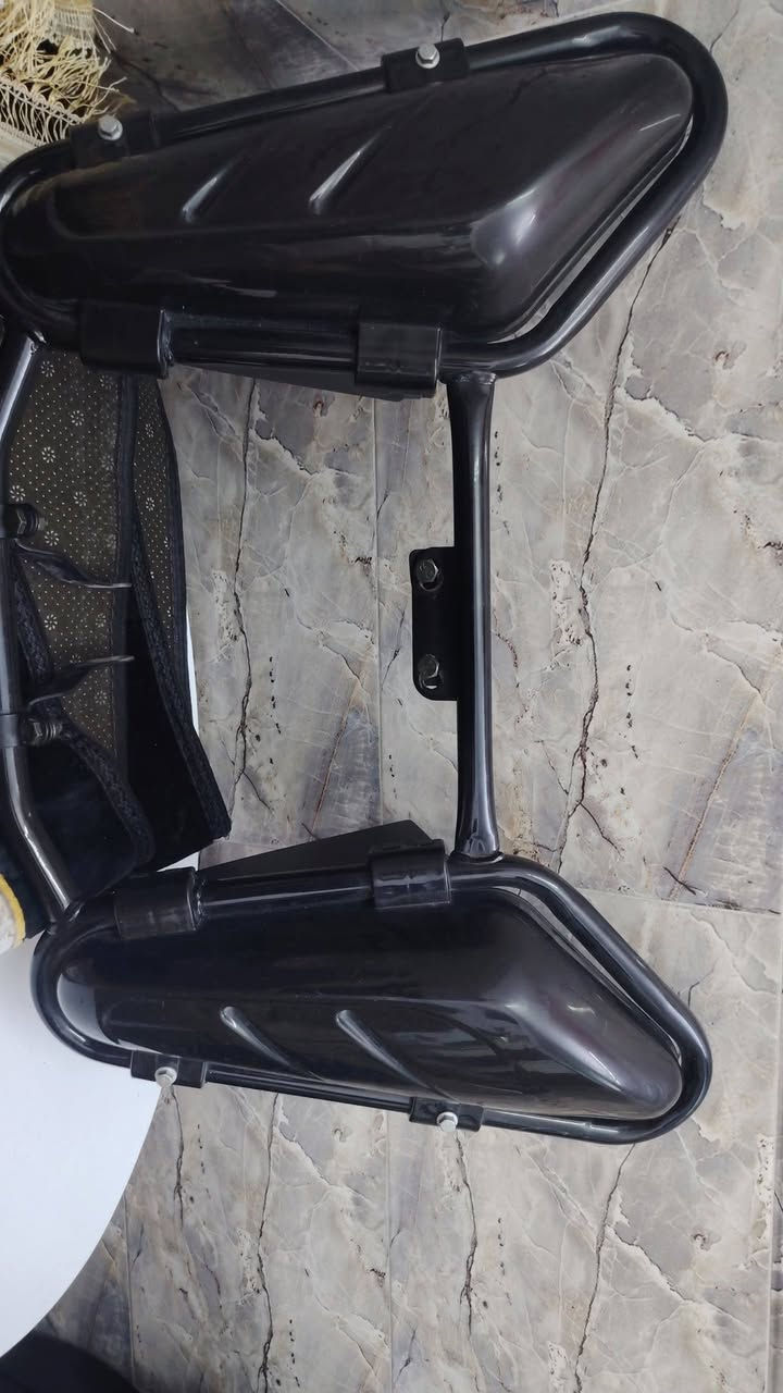 السلام عليكم غراض دراجه للبيع واقيات 2+دروعه 2+مسند مبايل هوه شاحنه وهوه سماعه الشراي يتصل متواجد واتساب***********
