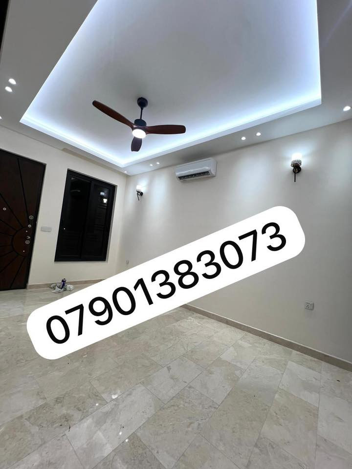 اعلان ايجار تجاري
مشتمل للايجار مساحة ٦٠ م  الداودي محلة ٦١١  فول ديلوكس   موقع مميز قريب جدا من شارع ١٤ رمضان ومنطقة اليرموك الاربع شوارع يصلح مقر شركة او مكتب تجاري او عيادة مجهز بكاونترات مطبخ  ومنظومة كاميرات وانترنت وستلايت وسبالت يحتوي على 3 غرف و3 حمامات وصالة ومطبخ ومنور  ومدخلين 
 
للاستفسار ***********
