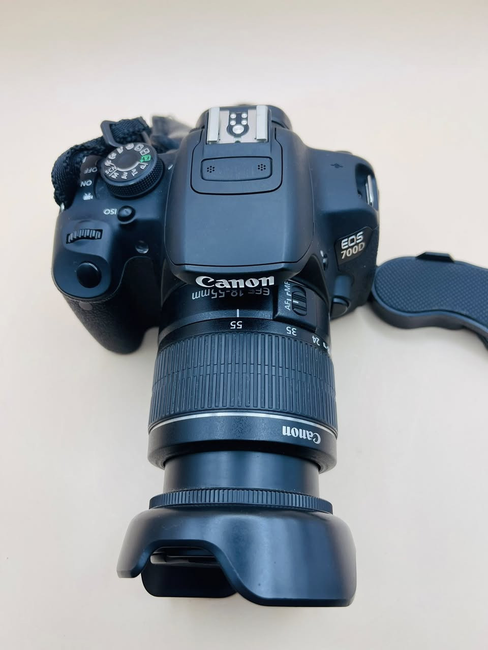 كانون d700
عدسة 55.18
شاحنه
بطاريه
حزام كتف
جنطة
نضافه 100‎%‎
مكفوله من اي عطل وتصليح كامره اخت الجديده 
السعر 340الف سعر نهائي 
مكاني ناصريه متوفر توصيل
للتواصل وتساب او تصال ***********
