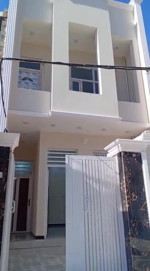 السلام عليكم... 
#للبيع... مشتمل ١٠٠ متر واجهة ٥ متر ونزال ٢٠ متر طابقين بناء جديد غير مسكون موقعه قاطع بيت السيد سعدون خلف شارع حسينية التحرير التجاري... كافة التفاصيل موجودة بالتصوير أدناه وللأستفسار أكثر مراجعة مكتب أبراج التحرير الفلكة الاخيرة مقابل مختبر الهبة أو الاتصال بالرقم ***********... وأهلاً وسهلاً بكم...
