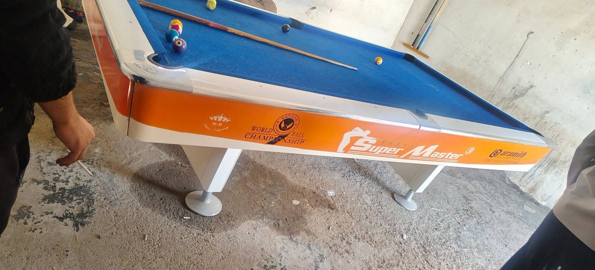 ميز بليارد لبيع او مراوس شراي يراسل واتساب او يتصل ***********
