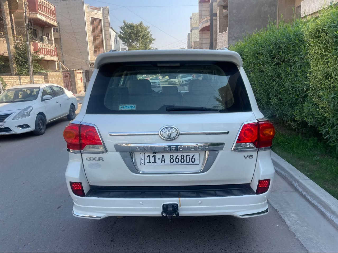 السلام عليكم للبيع فقط 
لاندكروز ستينية ٢٠١١ محدث ١٤ بريم فول مواصفات سيارة كلش نظيفة وجاهزه مابيها اي نقص غرفتها جديدة صدرها جديد ماشيه ٢٠٠ الف سيارة جديدة مكفولة من ظربة والصبغ بيها فقط بارد موضح بالسونار مكاني بغداد الاعظمية السعر ٢٨٨ ورقة 
اتصال *********** بغداد, العراق
