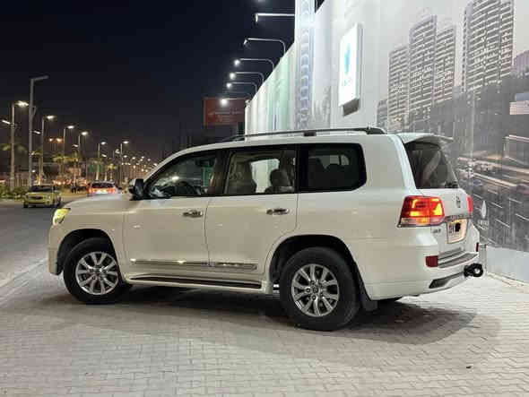 لاندكروز موديل 2016 شركات ( ساز ) V8 كفالة عامة رقم بغداد إنكليزي مشروع وطني بأسمي السيارة جديدة كلش تفاصيلها واضحة سعرها 530 ورقة وبيها مجال ...
مواصفات السيارة: طبعاً السياره فول مواصفات
1- تحكم ستيرن
2-نظام ترحيب + تشغيل عن بعد
3- انظمة قيادة ٢
4- ويل حجم ١٨ مع طقم تايرات جديد دنلوب اصلي سعرة
$700
5-مري شفط ويا الترحيب
6- انظمة فور ويل .
7- السياره بيها فتحه
وبعد بيها هواي مواصفات معروفة
السيارة محرك كير حدادية بحالة الوكالة السيارة مكانها بغداد رايدها 530$ ورقة وبيها مجال
متواجد واتساب فقط***********
