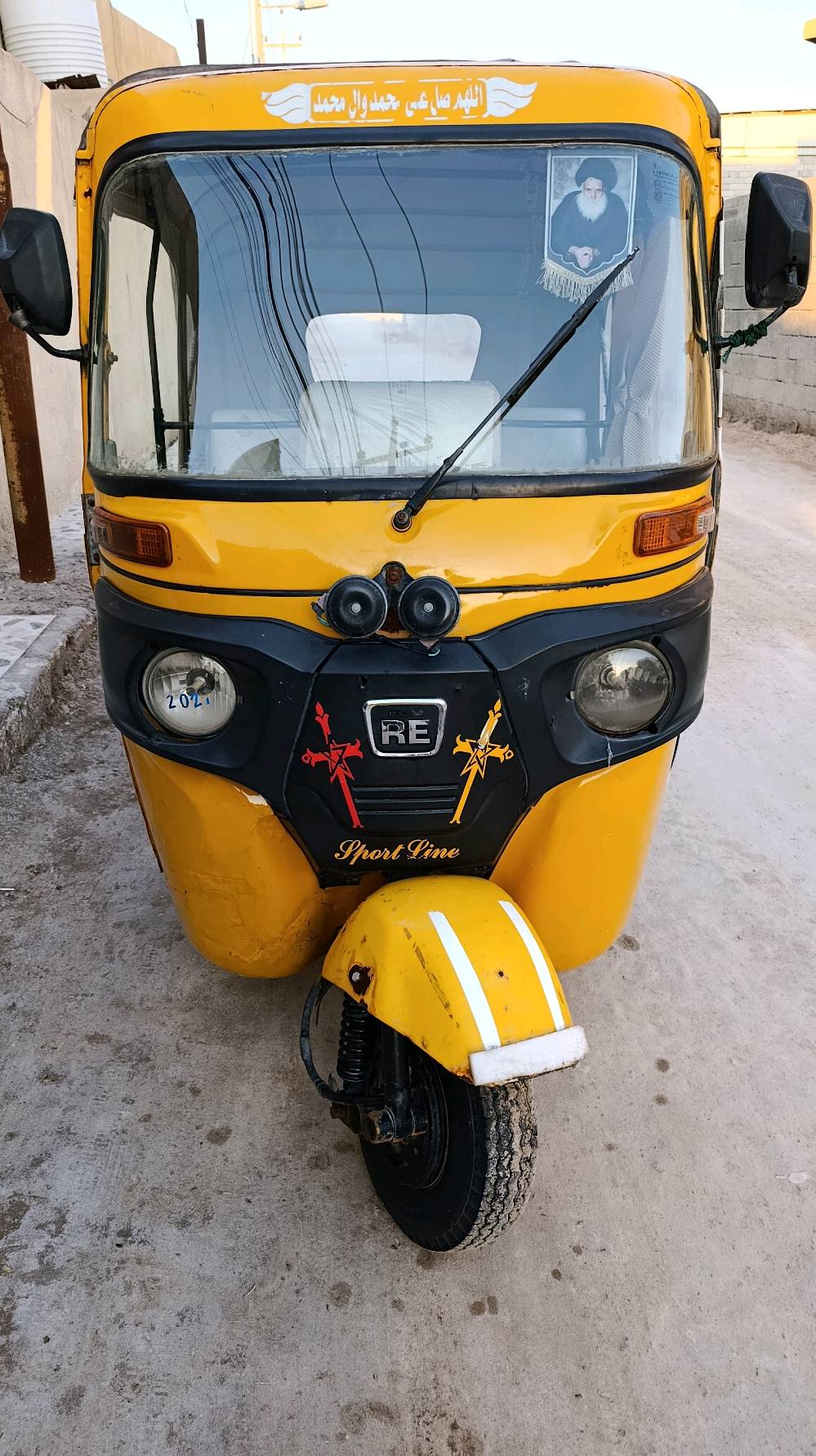 سلام وعليكم تكتك للبيع مديل 2021رقم وسنويه محرك مجفت شركه ليبل وردي بيها ضربه بل لغد وخياسات الصفاح سعر 5700وبيها مجال جوه 5ونص مابيع. مكاني البصره شط العرب جزيره باب الهوه رجاهن لمو شراي لا يراسل 