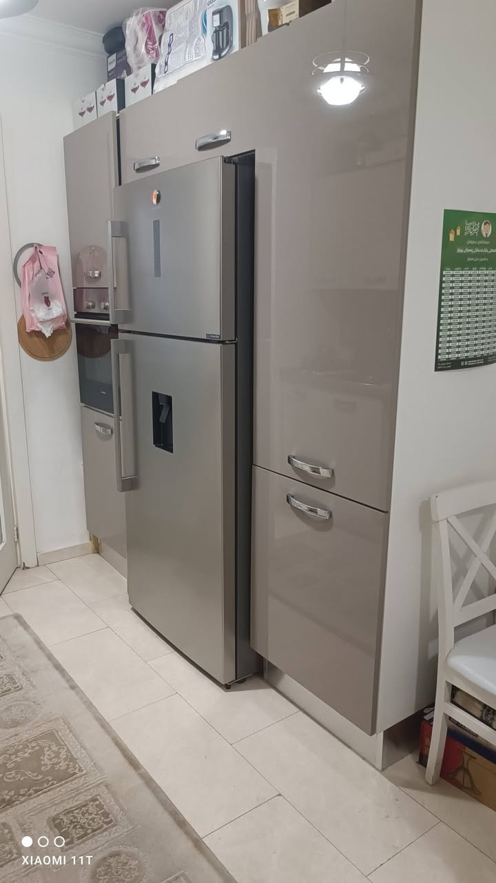 للبيع كاونتر خشب بالن برس ٥,٨٠ سم موديل تركي مع ساحبة وطباخ وفرن كهربائي ب٧٥٠ الف للتواصل ***********
