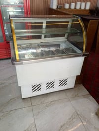 عارض مقبلات • مستخدم شهر • واسط الصويرة