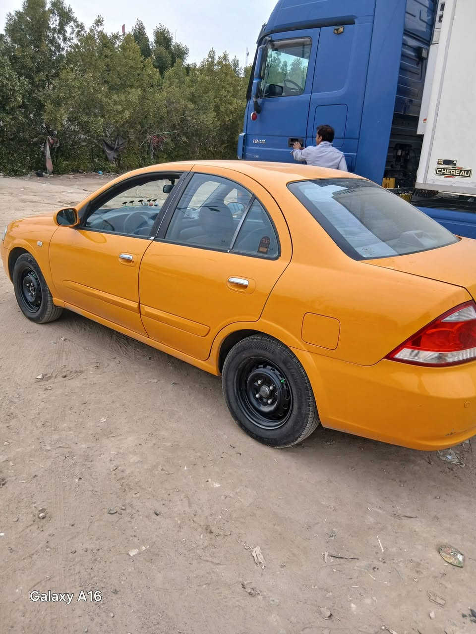 السلام عليكم صني سامسونج موديل 2008 أجره بدون ظرر  تخم تاير باتري حداديه كلشي تمام جاهزه رقم ديالى انكليزي هزه جديده سنويه لنهاية 2026 باسمي تحويل مباشر مكاني العماره السعر 88 ورقه وبيهه مجال الشراي يتصل ويدلل ***********
