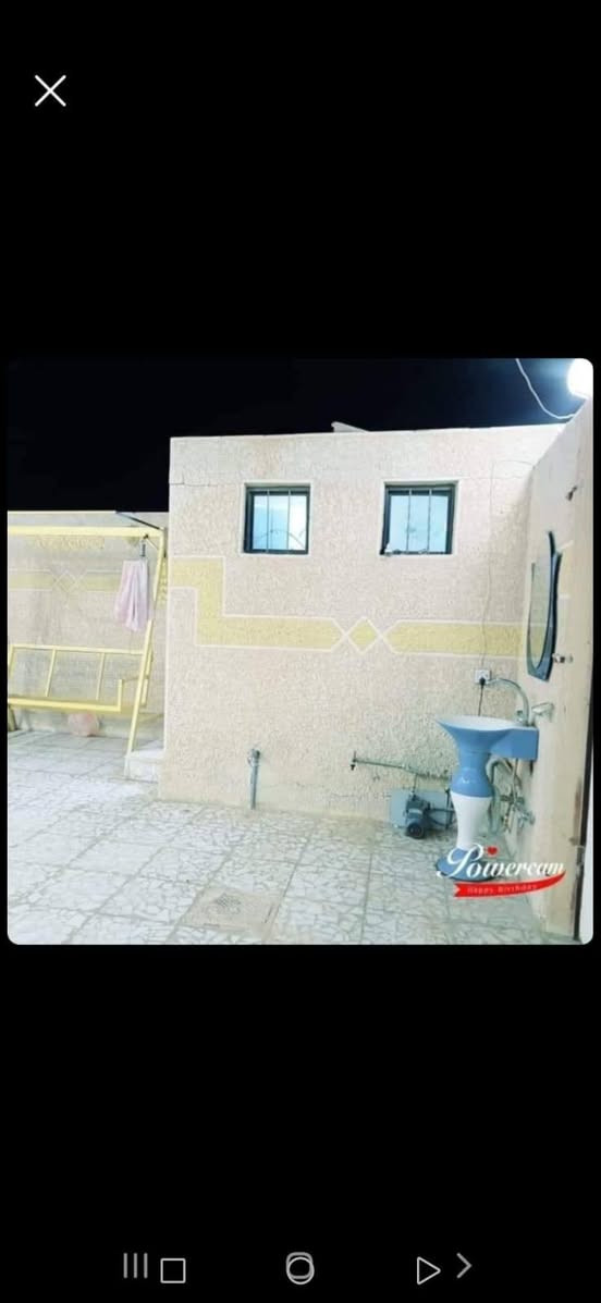 للبيع للبيع
دار في منطقة الحكم طابقين مسلح 
ملاحظة // الدار مطلوب سلفة 85 مليون تنزل من السعر الكلي 
بناء سنة ال 2014
القسط الشهري 438
المساحة 260 متر طابقين مسلح
الحكم /قريب من شارع الصداقة
الطابق الارضي يحتوي على 
غرفتين وصالة وبراني ومطبخ ومجمع صحيات عدد 2 
طابق الثاني يحتوي على 
غرفتين وصالة وصحيات 
#لمعرف السعر اكتب كلمة ياالله وسيتم الرد من قبلنا فورا وبخدمتكم
للاستفسار أكثر مراسلتنا على الخاص او الاتصال على الارقام التالية 
***********
***********
#أو زيارة مكتبنا
 مكتب الفخامة للعقارات في السماوة 
#وبخدمتكم
