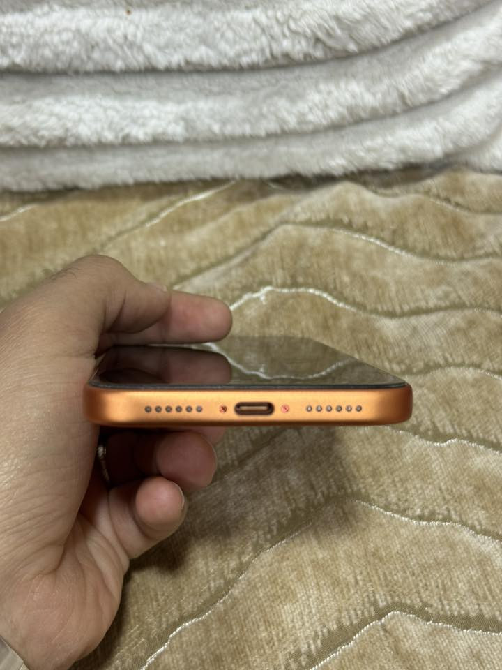 للبيع ايفون 17 برو ماكس
E - sim
بطارية 100% 
مشحون ٣٢ مرة
ولا شخط مابي

بيع فقط بدون مراوس
***********
