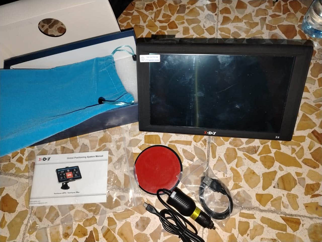 شاشه سيارت لمس درجه أولى
سعرها 85 وبيها مجال


**إذا كنت صاحب هذا الإعلان وتريد حذفه لأي سبب، رجاءا أرسل رسالة إلى الدعم الفني**
