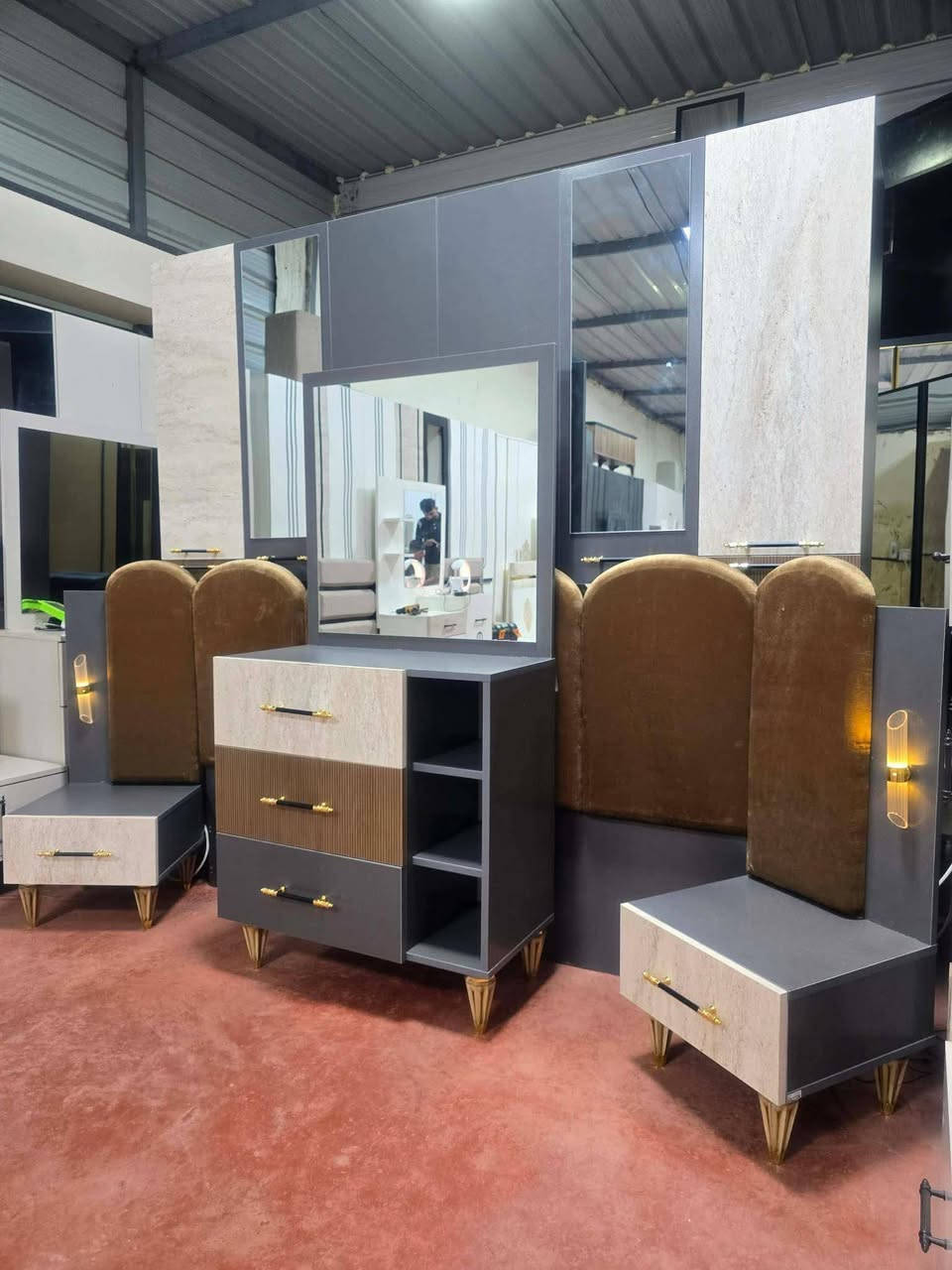 💎تخفيضات💗 غرفة تركي مستخدم🛏️ 6 قطع كاملة💯 نظافة 95%🚪 نظام هايدروليك أبواب مرتب💸 السعر 550 قفل🪛 شد مجاني🚚 نقل مجاني  للحجز اخذ سكرين وتفضل واتس اب *********** تتوفر انواع الغرف
