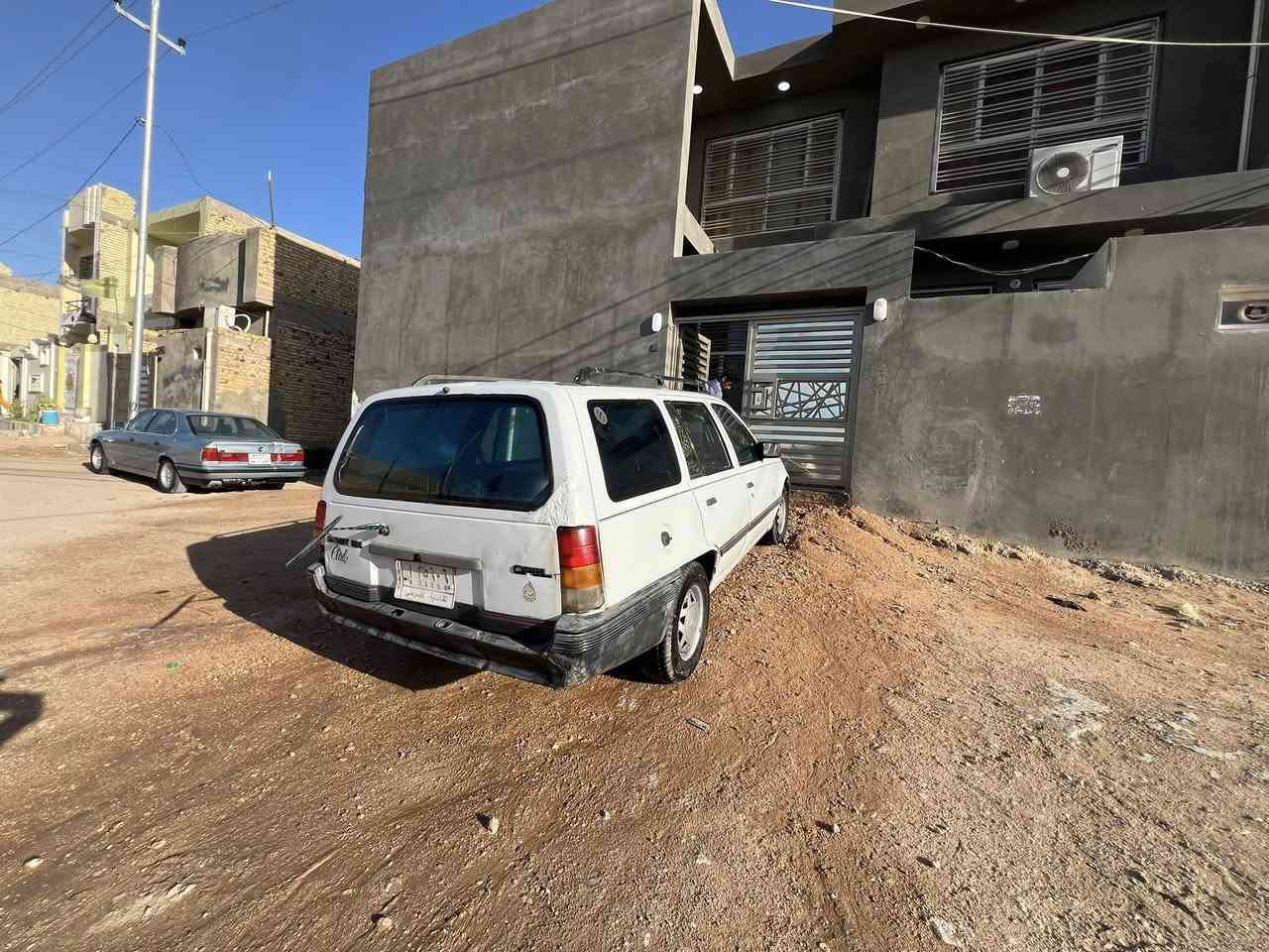 سلام عليكم اوبل كادي موديل 1993 سنويه لل27 مكينه كابريتر كير عادي السعر 24 وبيها مجال العنوان النجف حي النداء شارع المجمعات للاستفسار ***********
***********
