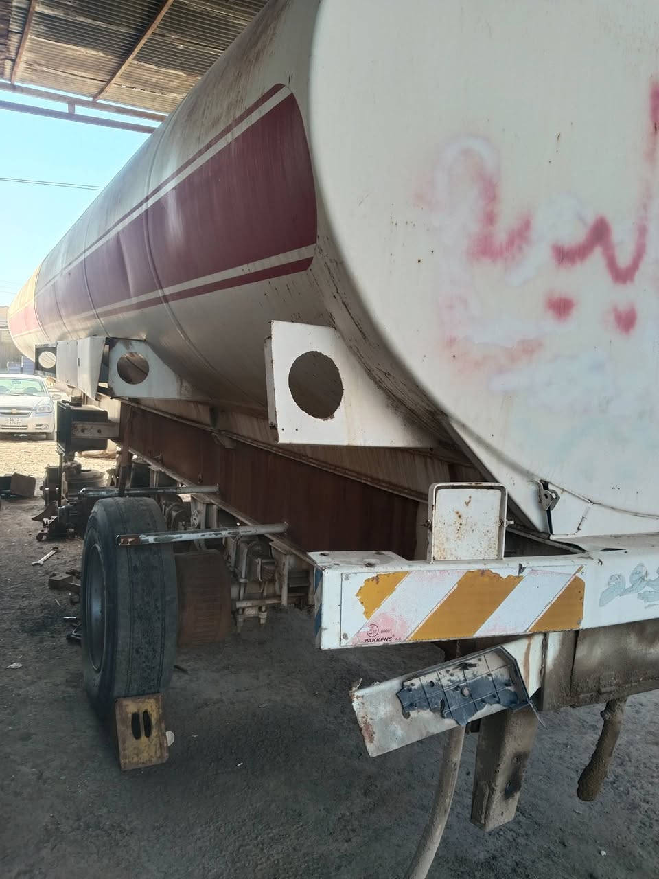 صهريج للبيع نوع تركي ثلاث محاور الدنكير الأول جوبلس تعليك واثنين سبرنك بلادي الدناكير تركيات مربع جدد العنوان خله شارع 80 اتصال ***********
