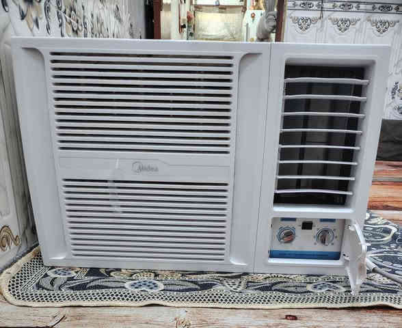 مكيف للبيع نوعية ميديا طنين اخو الجديد بلادي تدفئه تبريد استخدام شهر سعره 250 بغداد مدينة الصدر ***********
