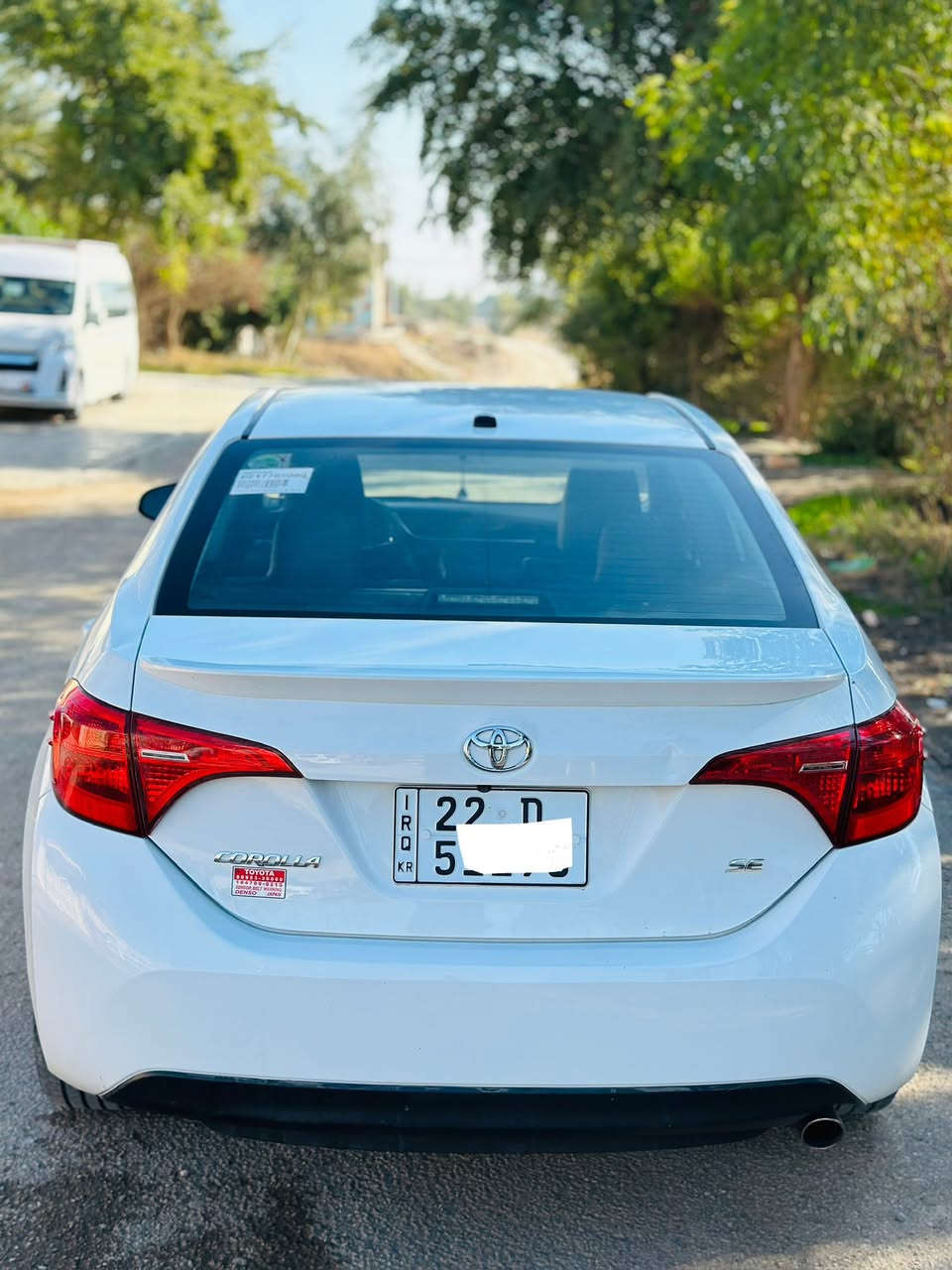 سلام عليكم
للبيع كورلا ٢٠١٧ se 
مواصفات ال se معروف لون ابيض ثلجي 
حادث كما موظح بصور بيه قطعة تبديل فقط بدون ايرباك بدون شواصي بدون لغود بدون دواخل شرط حتة الرادار الحجر بلاد 
تخم تاير حدادية كله جديد السيارة دينار مابيه مصروف
السنوية جديدة لحد ٢٠٣١ هزة براد كلة جديد رقمه اربيل شرط بسمي للاستفسار *********** سعر/147 بيها مجال
