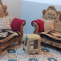 ١٠ مقاعد • مروني • زيتوني