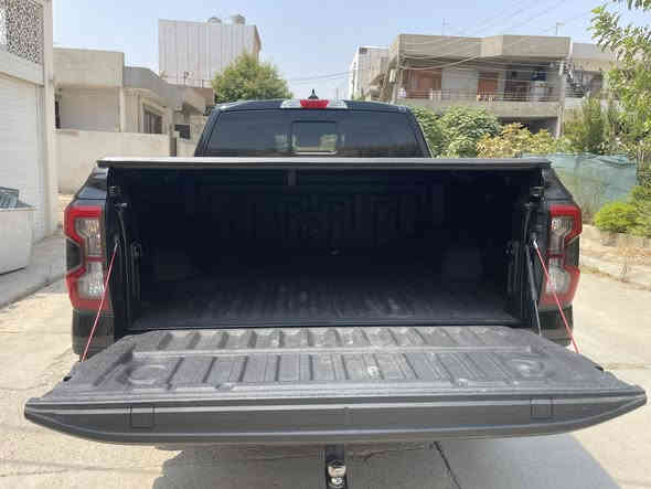 فۆڕت ڕانجەر 2024 XLT  ڕەشی بێ بۆیاغ 
تەنها چوار پەنجە کارتی چەمەلەغی سەکنی هەیە
وێنەی لێدراوەکەیم داناوە و ژمارە کاتیە کامل مواسەفات
5 کامێرا 
کوشن هیتەر
ڕادار 
٢ سوویچی شەریکە
شاشە ئەلیکترۆن
دوو شاشە  
کۆشن کارەبایی
شەغال و چەندین مواسەفاتی تر 
نرخی ٣٢٠ وەرەقەیە

 ژ.م/ 
***********
***********
