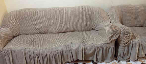 قنفات للبيع خمس قطع ثنين كبار ووحده وسط وكرسين بسعر 50 قفل قفص حديد للبيع بسعر 60  وبيه مجال للتواصل على الرقم ***********
