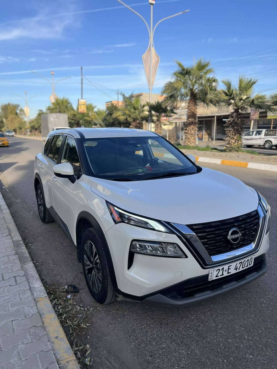 سلام عليكم
نيسان روج للبيع 

موديل 2023

SV

كلين شرط فحص مابي اي ضرره 

رادار اماي 

مثبت سرعة 

شفتات استيرن 
حساس امامي 

حساس خلفي 

كامره خلفيه 

كشن سائق كهربائي 

سعر 198بيه مجال 

الرقم ***********
