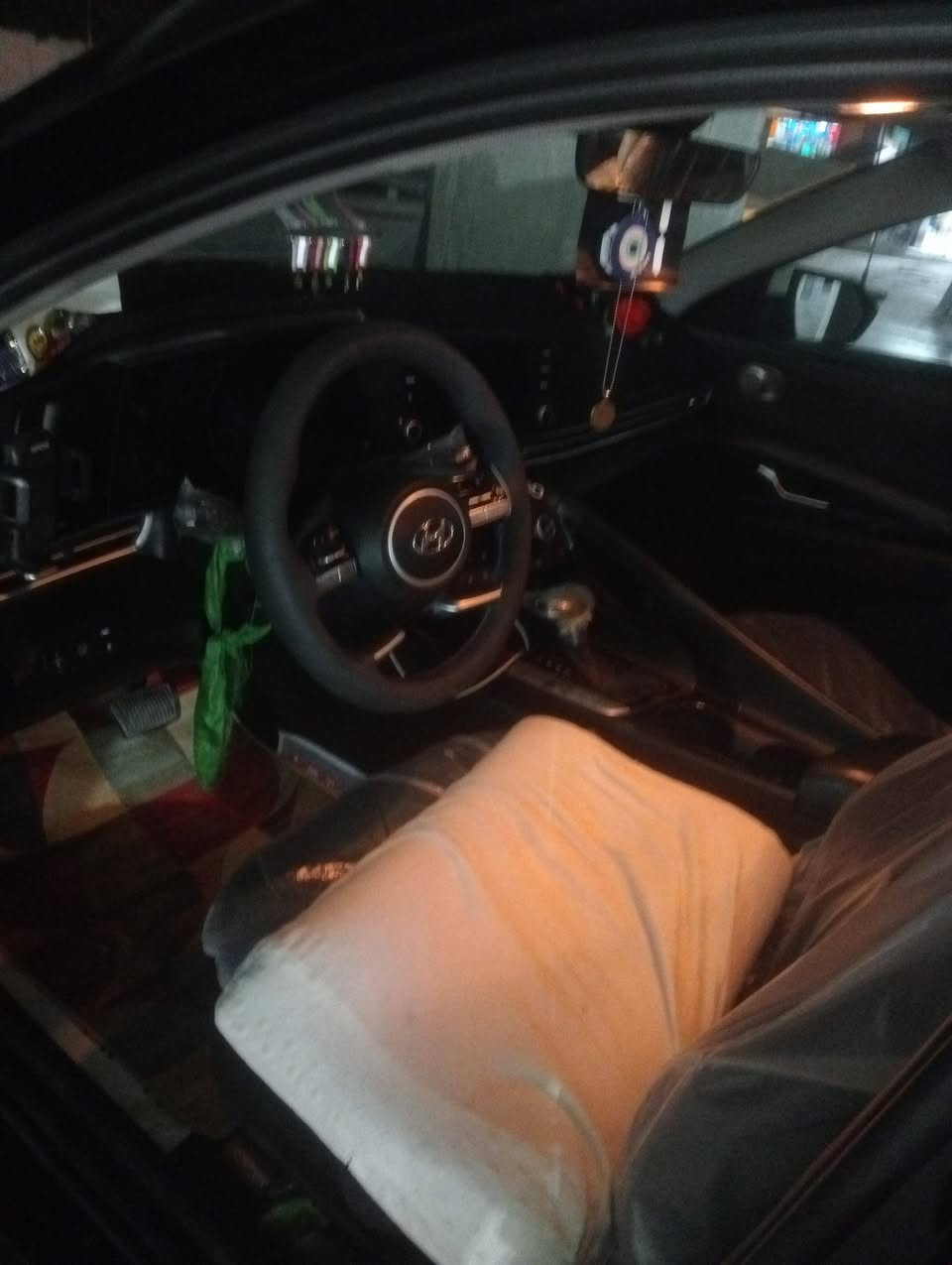 السلام عليكم النترا هايبرد موديل 21 حادث دعامية امامي فقط وحافت البنيد سيارة فول عدة فتحه سيارة خير من الله رقم بغداد
عنواني بغداد حي العلام تواصل 
*********** السعر 137وبيهة مجال بسيط
