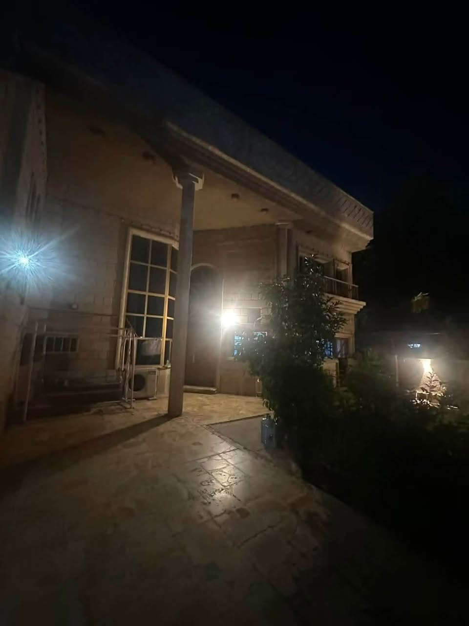 🏡 للإيجار – دار سكني مميز

✨ فرصة رائعة للسكن العائلي في موقع مميز.

🔹 المساحة: 600 متر

🔹 5 غرف نوم

🔹 حديقة واسعة

🔹 صالة

🔹 مطبخ

🔹 حمامات وخدمات

🔹 مناسب للعوائل

📞 للاستفسار والحجز:

***********

🏢 مكتب المصطفى للاستثمار والتطوير العقاري

#للإيجار #عقارات_بغداد #عقارات #دار_للإيجار #استثمار_عقاري #مكتب_المصطفى #بغداد
