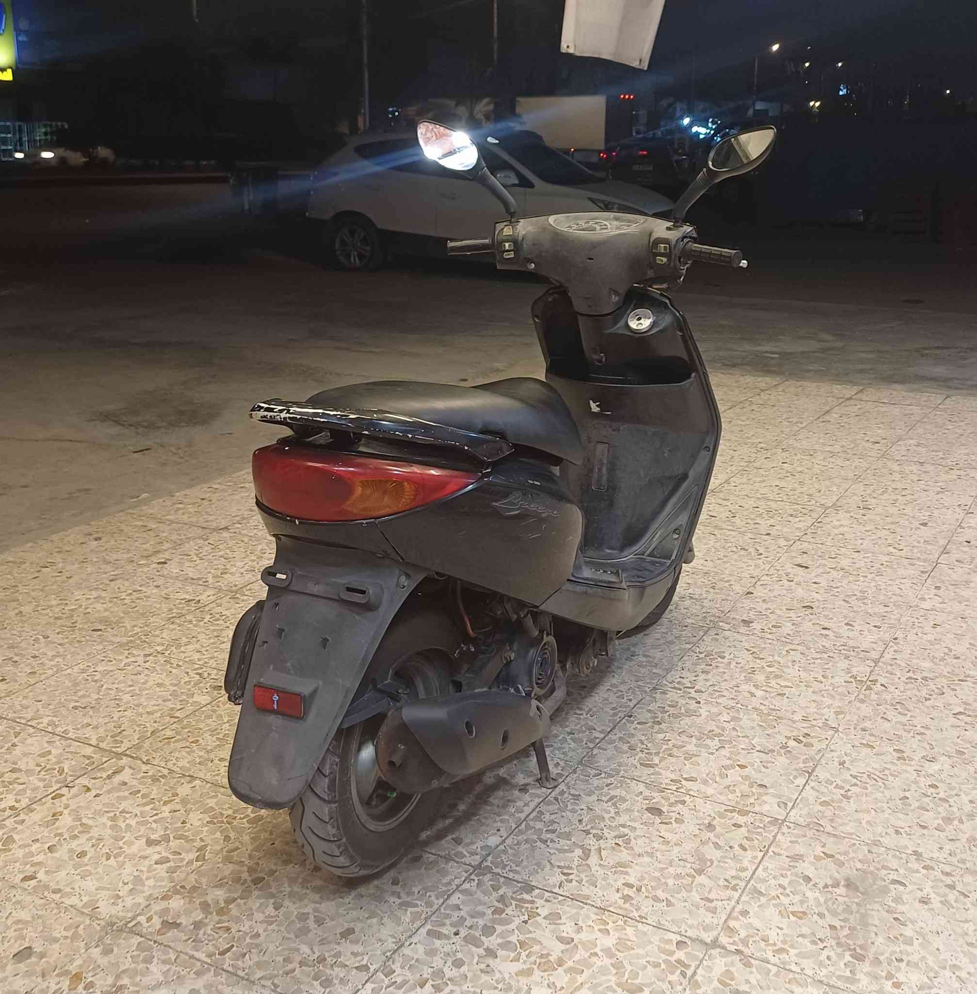 مساء الخير للبيع بريز ياماها مكينته بلاديه ومختمه كله سلف وهندر شلعه معدل كامله خير من الله السعر ٥٥٠ بيه مجال السكن بغداد طالبيه شراي يخابرني واشكرراا ***********
