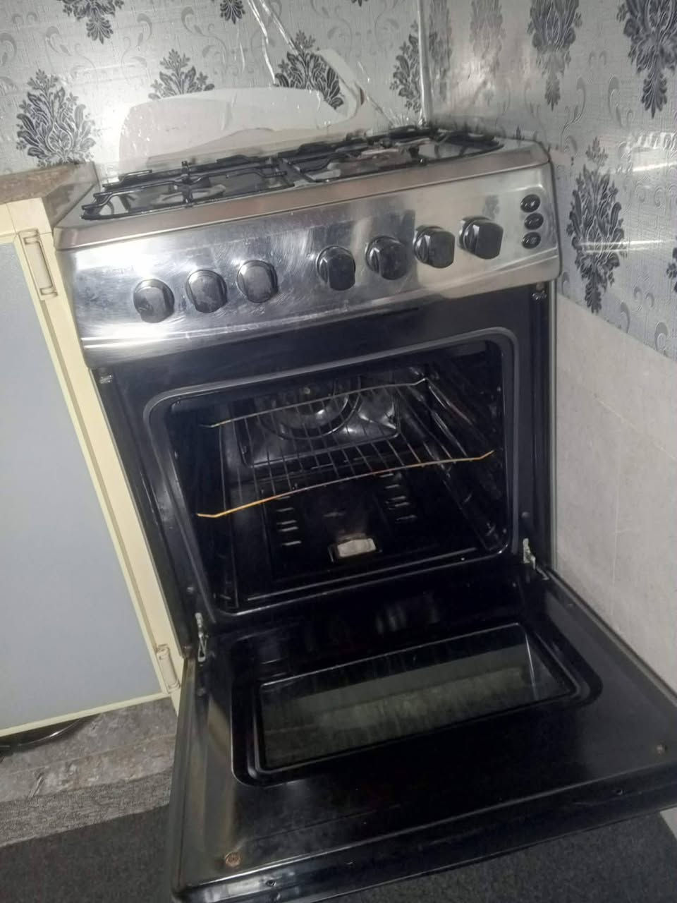 طباخ نظيف شغال على فحص السعر ٧٥ وبي مجال بسيط العنوان الكوت الشهداء


**إذا كنت صاحب هذا الإعلان وتريد حذفه لأي سبب، رجاءا أرسل رسالة إلى الدعم الفني**