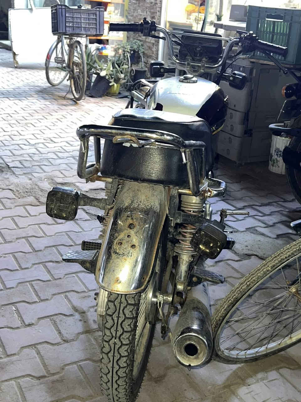 ‏سلام عليكم دراجة سوني 2023 السعر 450 مكاني واسط الصويرة وفيها مجال للشراي *********** مستعجل على فلوسك
