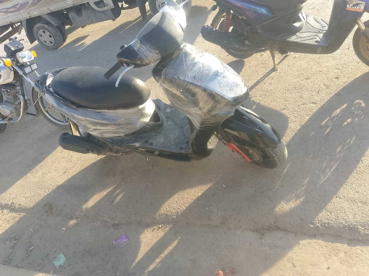 سلام عليكم دراجه البيع سكنز المكان حيور سبع قصور الستفسار على رقم *********** السعر 300 وبيهه مجال
