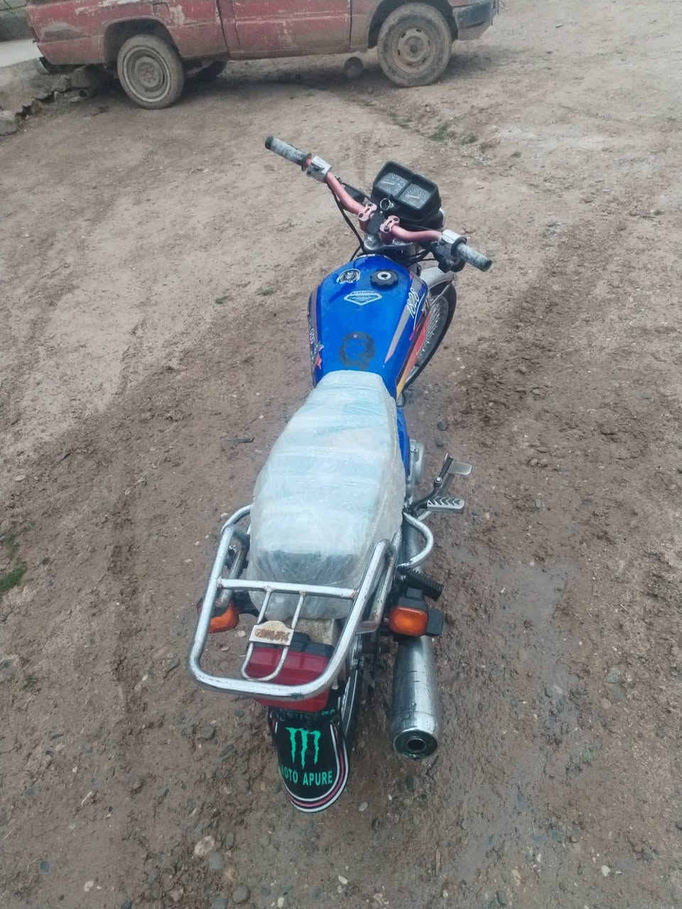 السلام عليكم ماطور تايكر للبيع موديل 19وايرمنيه كلها تشتغل محرك ما مفتوح تواير جدد  سعر 325بي مجال للستفسار تصال علا رقم ***********مكاني بل كسك
