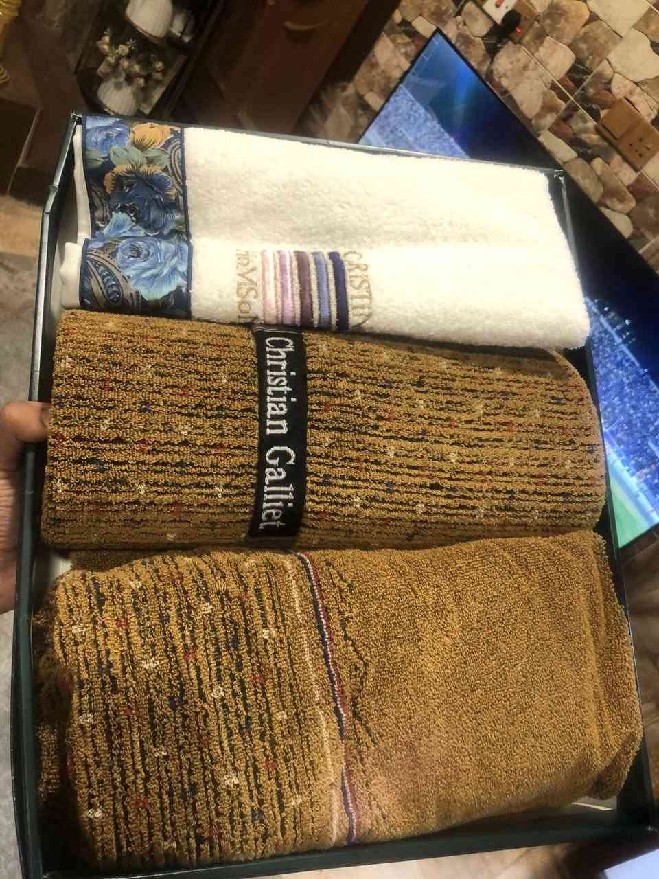 مناشف ماركات عالميه سان لورانس فيندي كرستيان  ديلوري


**إذا كنت صاحب هذا الإعلان وتريد حذفه لأي سبب، رجاءا أرسل رسالة إلى الدعم الفني**