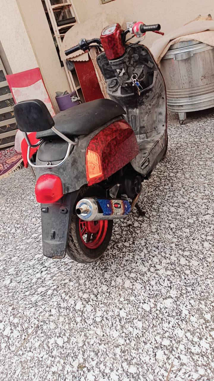 ماكس بوليس دراجه نضيفه تخبل
بس كابريته مالته رايدله تنضيف مكينه مفتوحه بوشه وبستم

بيه تزويدات كدام العين مبينه صالنصه وياله كفرات موشمه 

سعره 600الف مكاني ميسان حي الحسين ***********
