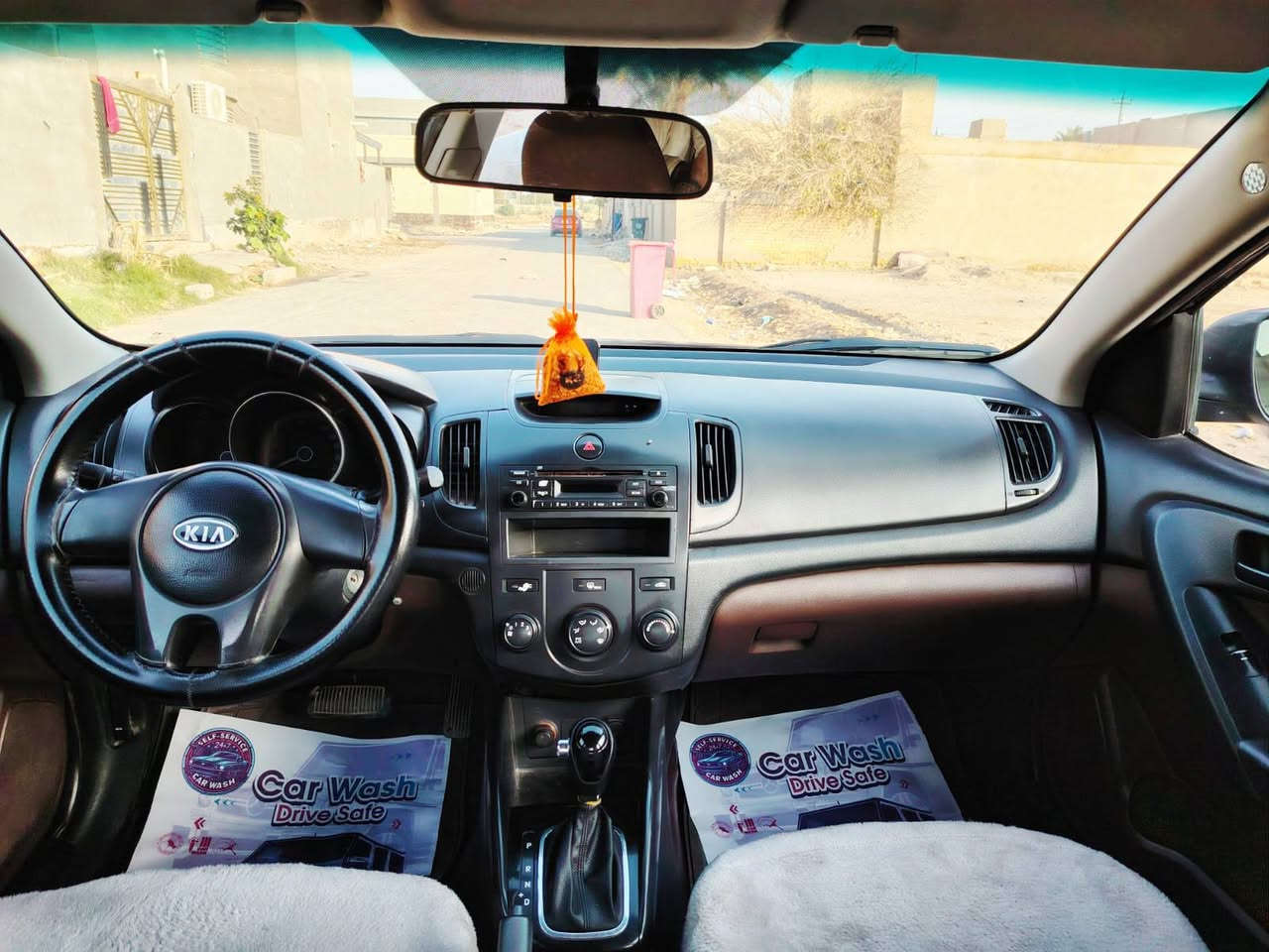 سلام عليكم 
سيراتو خليجي ٢٠١١ 
رقم سليمانية 
محرك ١٦٠٠ 
كير ومحرك كفالة
 شواصي لغود  كفاله 
كهربائيات كلها شغالة
  تحويل مباشر مالكه عربي
السعر 87 وبيه مجال قليل  
العنوان بابل مشروع المسيب 
الرقم ***********
السياره بيه سونار
