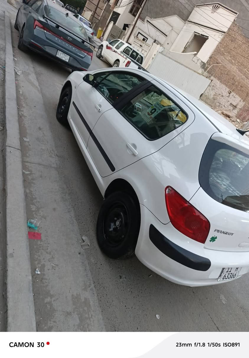 السلام عليكم بيجو
307
2006
بسمي مشروع وطني 
كير مكينه مكفولات
ماشيه 198 الف
سياره جديده
كهربائيات بلاد 
صبغ دوس مع داير خلفي
مكان سياره العرصات
السعر 64 وبيه مجال 
***********
