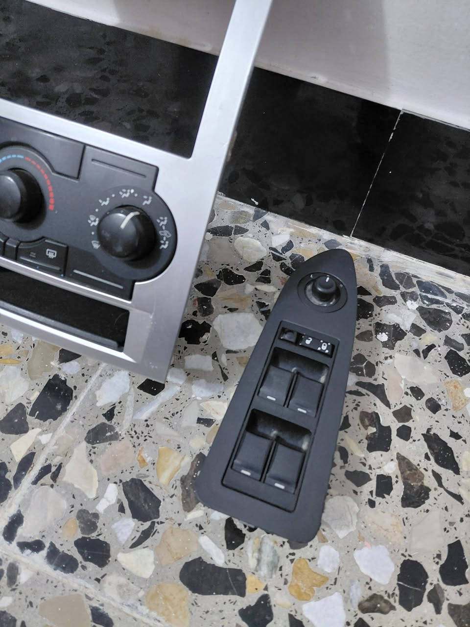 للبيع غراض جارجر موديل ١٠ شرط الفحص مكاني بغداد الشعب***********
