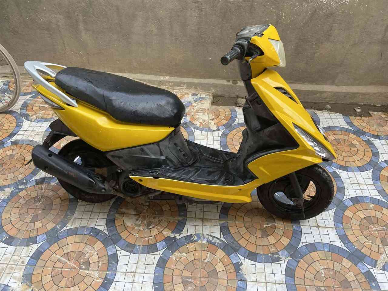 سلام عليكم للبيع او للمرٱوس
دراجة مٱكس مضلع مكينة بلادية مامفتوحة كهربائيات بلادية سلف هندر دراجه جاهزة من كلشي ترايك وين ماجان نكرة سلف بي وقت كهربائيات جديدة هورن اكلوب اشاير كلٱ كامل وبلادي مكان محمودية سعر 500وبيهٱٱ مجٱل الطيبين مرٱوس ترهم؟رقم ***********بي واتساب او تصال وشگرٱٱ
