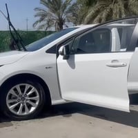 كورلا هايبرد موديل 25 ماشية 12 الف باسمي مكفولة السيارة رقم بغداد اتصا...