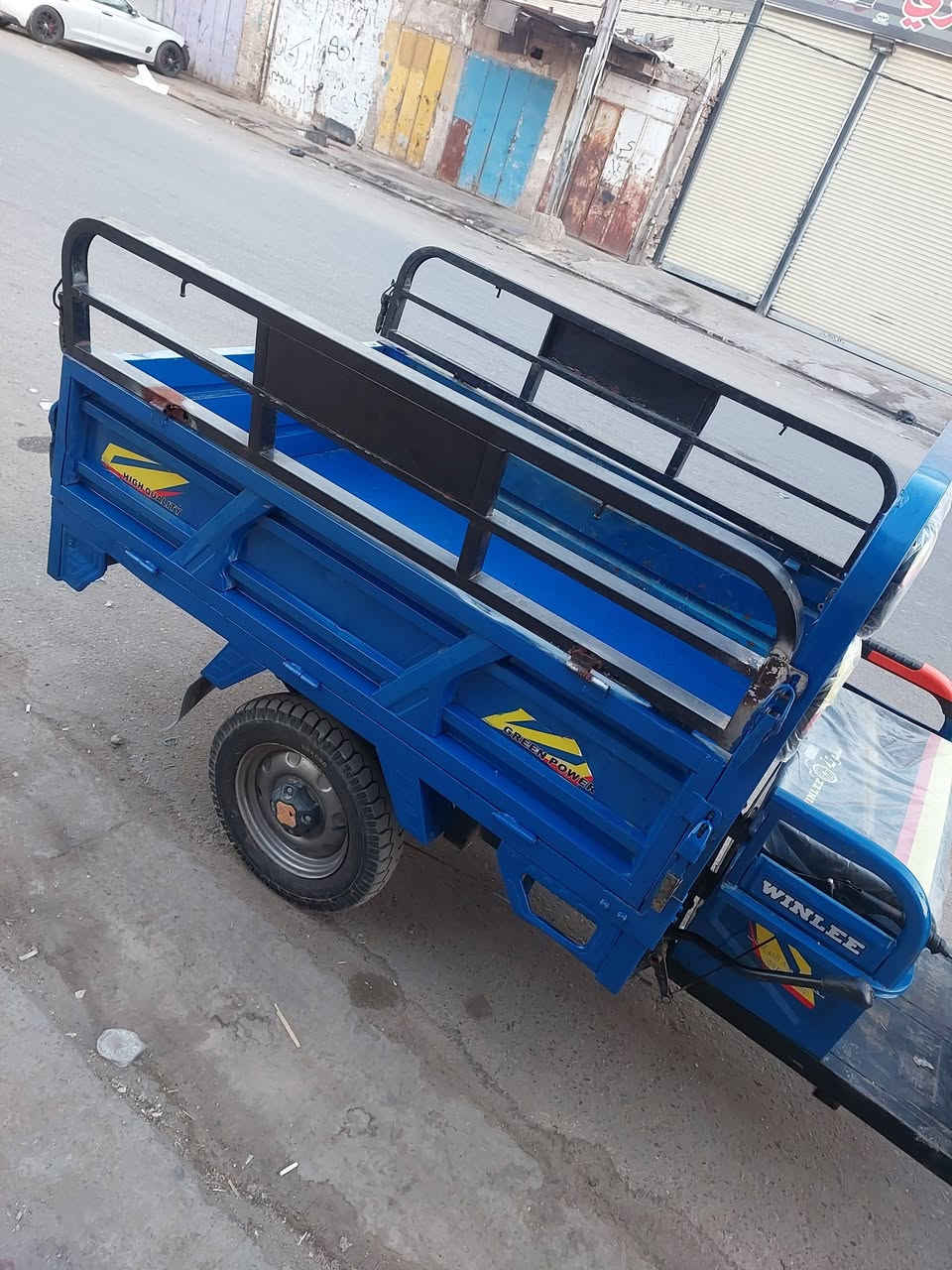 البيع مابيه اي نقص جاهزه بطاريات جدد الحجم الكبير ام الكير سعر 950 سكن بغداد متواجد خاص او هاذه رقمي تحياتي ***********
