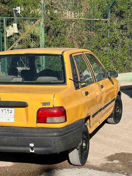 السلام عليكم سايبه 2010 السياره صاحبه ببغداد بحي البساتين ابيع كوم حديد عليها هيئه وغرامات اقل المليون ماكينه بيها خيط بخار خفيف حداديه حلوه تخم تايرات السعر 11 ورقه 
{الرقم 📞***********}
المكان بغداد الرئاسه 🔹
