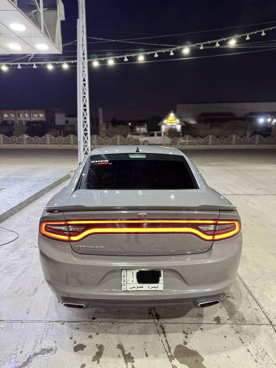 السلام عليكم
للبيع دودج جارجر Sxt 2017
وارد امريكي ماشيه 110 ميل ، رقم بصرة ، استخدام شخصي
ضررها : حالوب 80% بأمريكا ،  بيها رش ع كد شبر باب عكس السايق وبيها تعديل ع كد شبر بالجاملغ الامامي جهة عكس السايق والسايق  وباب خلف السايق
الاضافات : راديتر خليجي وفان راديتر ابو المروحتين تنسى الحماوة.
السعر : 186 ورقة وبيها مجال بسيط
واتساب ع الارقام : *********** - ***********
