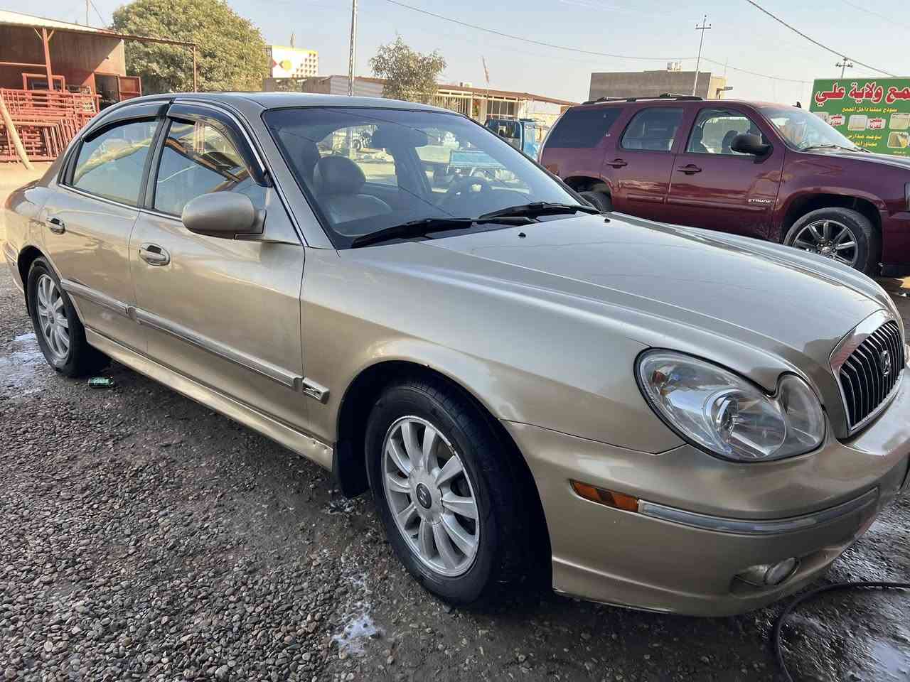 سلام عليكم 
للبيع سوناتا وفود رقم بغداد دولي  
‏موديل2002 فول موصفات 
 كشنات كهربائى+جلد 
فتحه سقف محرك6v ستوني شاده جديد حاويه جاهز مابيه 
اي نقص 
مصبوغه عام كفاله من ضربه السعر 75 او بيه مجال 
رقم *********** مكان السياره الديوانيه قضاء المهناوية
