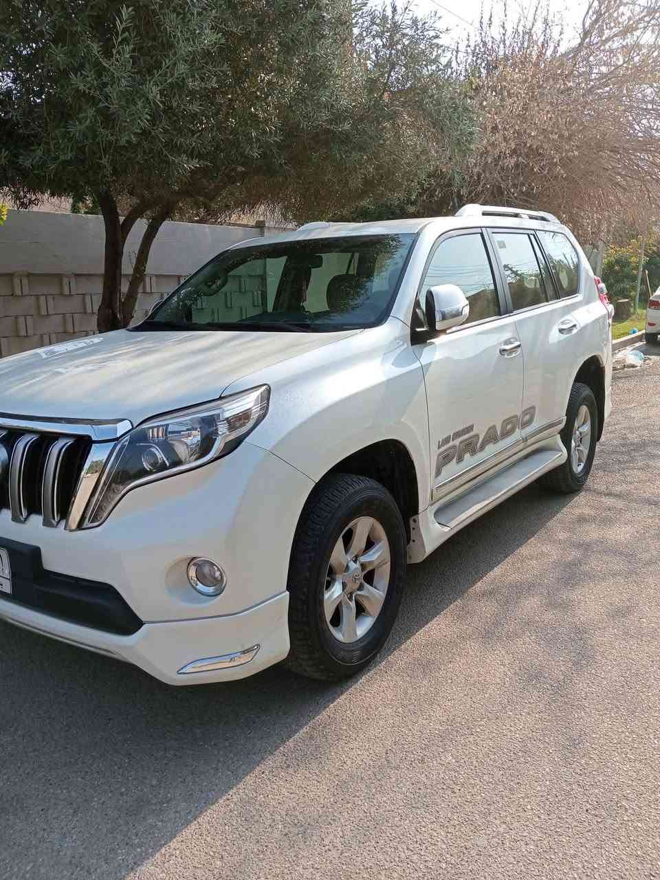 السلام عليكم
برادو 
موديل 2013
كويتي 
محرك 6 سلندر 
دبل تانكي  
رقم بغداد 

مواصفات 
فتحت سقف سلايد 
بصمه ابواب + بصمه تشغيل
كشن جلد 
اشاير بلمري المري شفط 
لد نهاري 
تبريد 3 قطع + تبريد شاشه 
حساس خلفي امامي 

السيارة مكفوله من الصبغ وتبديل وبارد 

شرط كير ومحرك مكفولات حدادية جديده تخم تأير جديد 

السيارة جديده        استخدام شخصي 

مكان السيارة بغداد الكرخ 

***********
