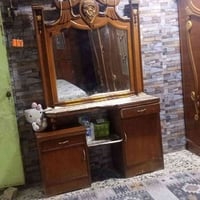 غرفة نوم للبيع السعر ٣٠٠ اللف وقابل للتفاوض مكاني سبع قصور ٠٧٧١٣٤٥٤٣٨٣...