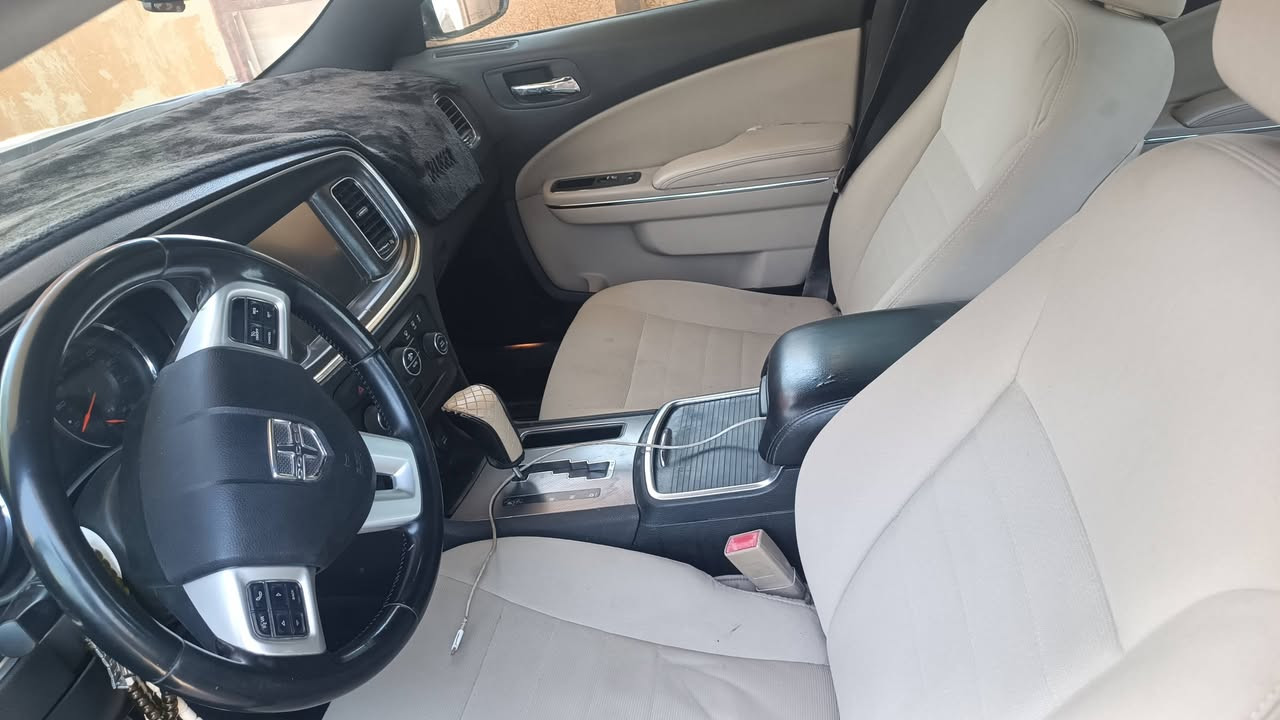 جالجر خليجي كفالة من الضربة والكص والعيب شرعي  بيهة جاملغ امامي رش او باب خلف العبري شرط ما مفتوح  كفالة محرك كير اكسل مداور ثاني يوم  السيارة فول تخم تاير جديد السعر ١٤٢او بيه منضومت تبريد جديدة مكاني نجف نشخاب  او مراوس اوبتمة سوناتا خليجي فقط


**إذا كنت صاحب هذا الإعلان وتريد حذفه لأي سبب، رجاءا أرسل رسالة إلى الدعم الفني**