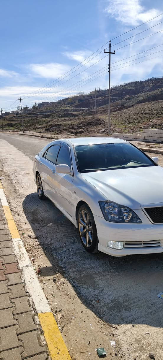 شاهینە 182 2006براوە قەپات موسەفات بە سلاید نییە کامل جایز سەیارەکە وەک شوشە وایە سەلاجە چوار کوشین کارەبا چوار کوشین هیتەر کامێرا مەرخوبی بازارە بەنزین کەم ئەخوا 57 معامە *********** كويسينجاك, أربيل
