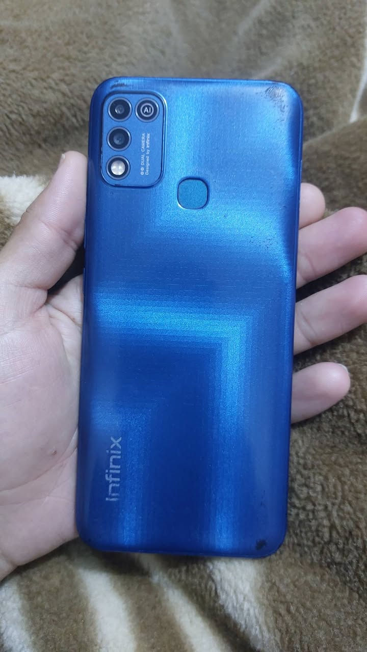 السلام عليكم ورحمة الله وبركاته 
كلشي بيه شغل  بيه فطر واضح بصور  وياه شاحنه
السعر 60 الف وبيه مجال شراي 
خاص او اتصل ***********
