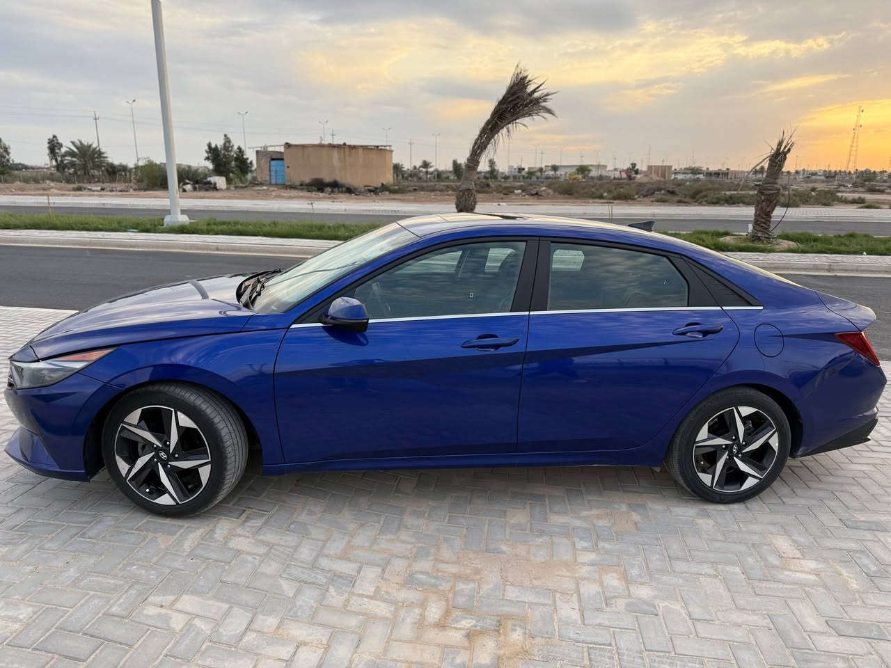 سلام عليكم النترا وارد أمريكي ضربته مذكورا بالصور موديل 2023معوقين سياره جديده مال بيت فول مواصفات السعر 150وبيها مجال شي قليل والمو شراي لا يعلق رجائا العنوان البصرة الفاو إني مكلف بالنشر هاي رقم أبو السياره ما متواجد ع لفيس ***********
