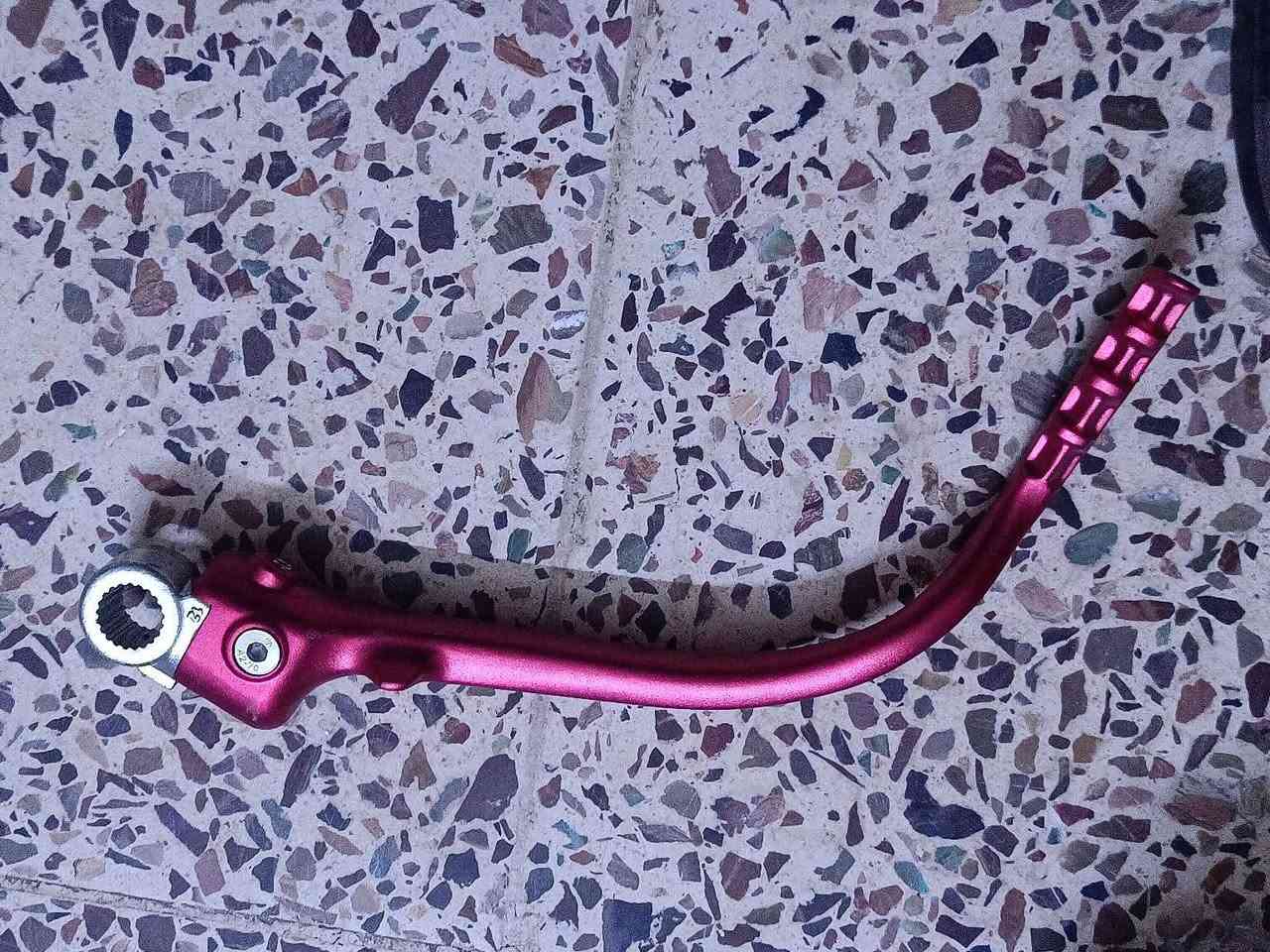 سلاو براياني ئةزيز
هندلي سپؤرت 
Kawasaki_crf250
گةياندن هةية 
***********
***********
